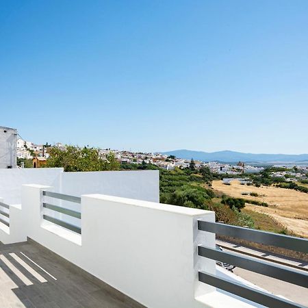 Apartamentos El Mirador De La Janda Беналуп Касас Виехас Екстериор снимка