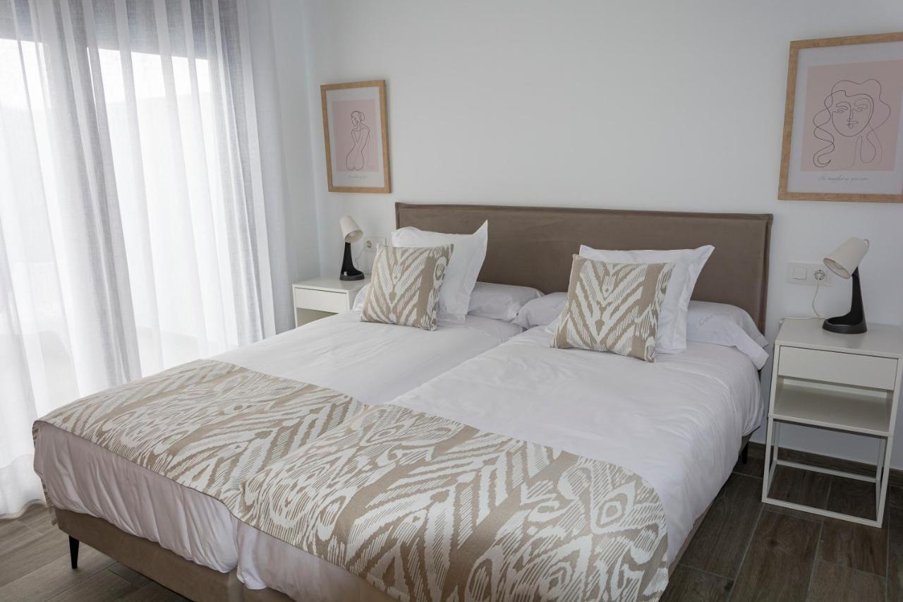 Apartamentos El Mirador De La Janda Беналуп Касас Виехас Екстериор снимка